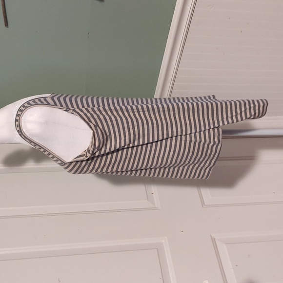 CAbi Long Sleeve Striped Cold Shoulder Top Medium - Picture 6 of 11